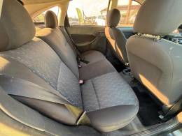 FORD - FOCUS - 2006/2006 - Preta - R$ 21.900,00