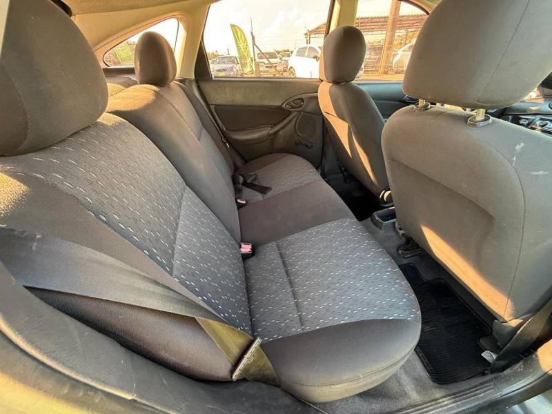 FORD - FOCUS - 2006/2006 - Preta - R$ 21.900,00