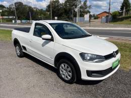 VOLKSWAGEN - SAVEIRO - 2013/2014 - Branca - R$ 43.000,00