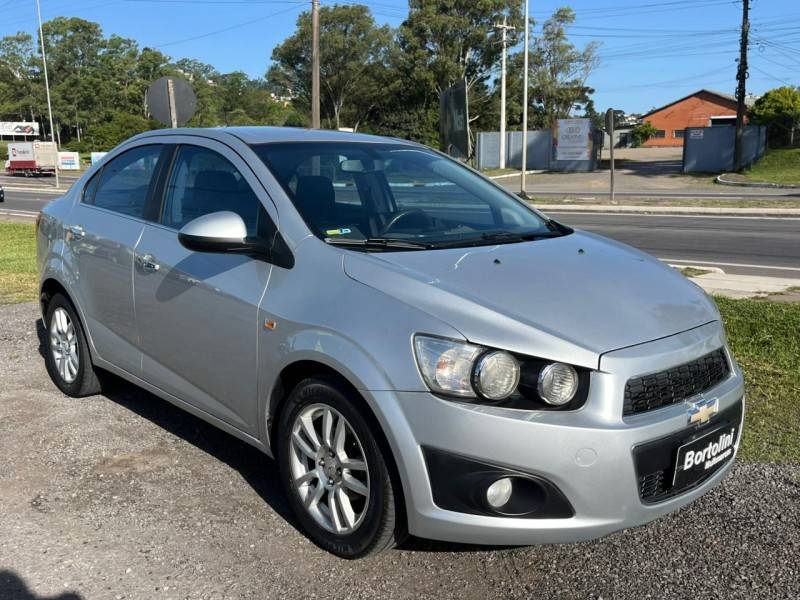 CHEVROLET - SONIC - 2012/2013 - Prata - Sob Consulta