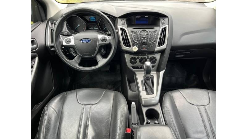 FORD - FOCUS - 2014/2015 - Prata - R$ 53.900,00