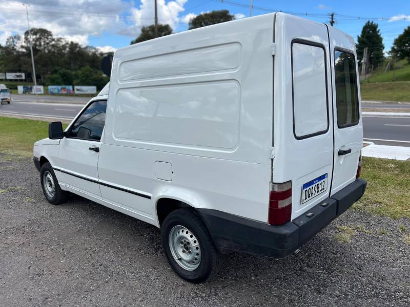 FIAT - FIORINO - 2005/2006 - Branca - R$ 27.900,00