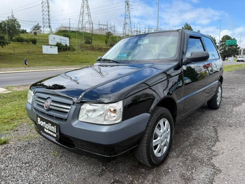 FIAT - UNO - 2009/2010 - Preta - R$ 18.900,00