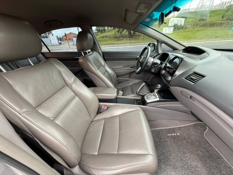 HONDA - CIVIC - 2011/2011 - Prata - R$ 53.900,00