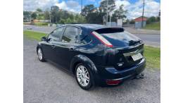 FORD - FOCUS - 2010/2010 - Preta - R$ 31.900,00