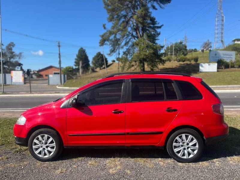 VOLKSWAGEN - SPACEFOX - 2007/2008 - Vermelha - R$ 32.900,00