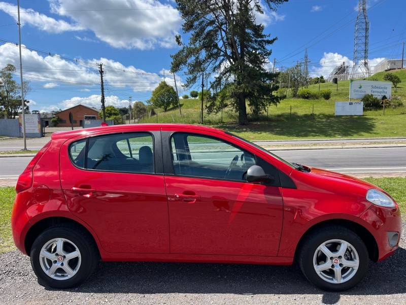 FIAT - PALIO - 2012/2012 - Vermelha - R$ 31.900,00