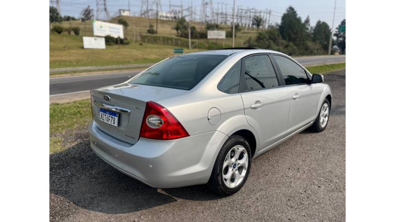 FORD - FOCUS - 2012/2012 - Prata - R$ 42.900,00