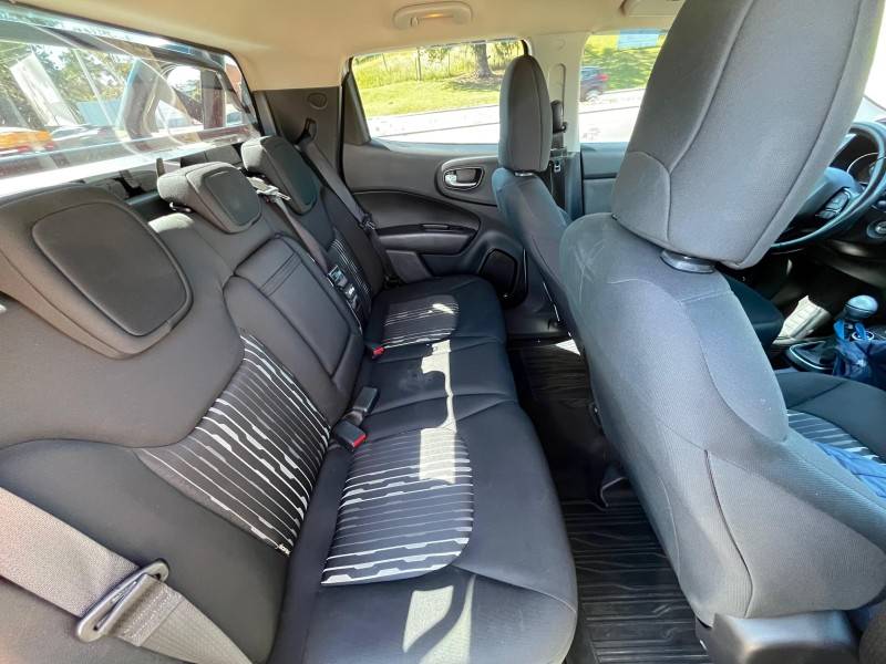 FIAT - TORO - 2017/2018 - Prata - R$ 94.900,00