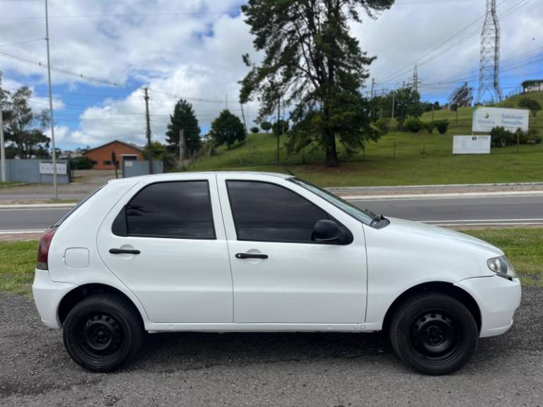 FIAT - PALIO - 2012/2013 - Branca - R$ 27.900,00