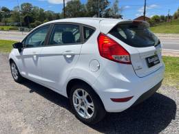 FORD - FIESTA - 2013/2014 - Branca - R$ 42.900,00