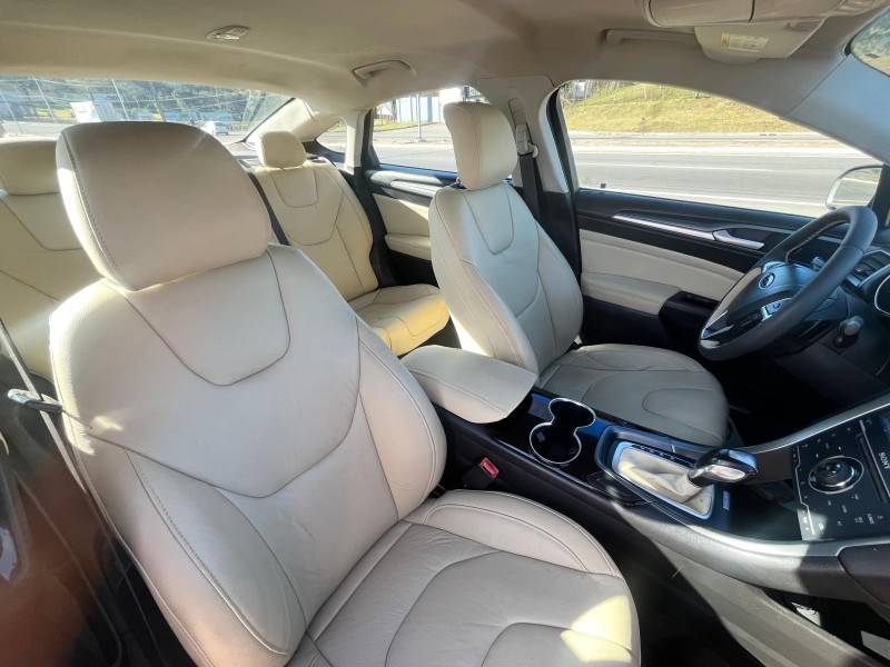 FORD - FUSION - 2013/2014 - Branca - R$ 75.000,00
