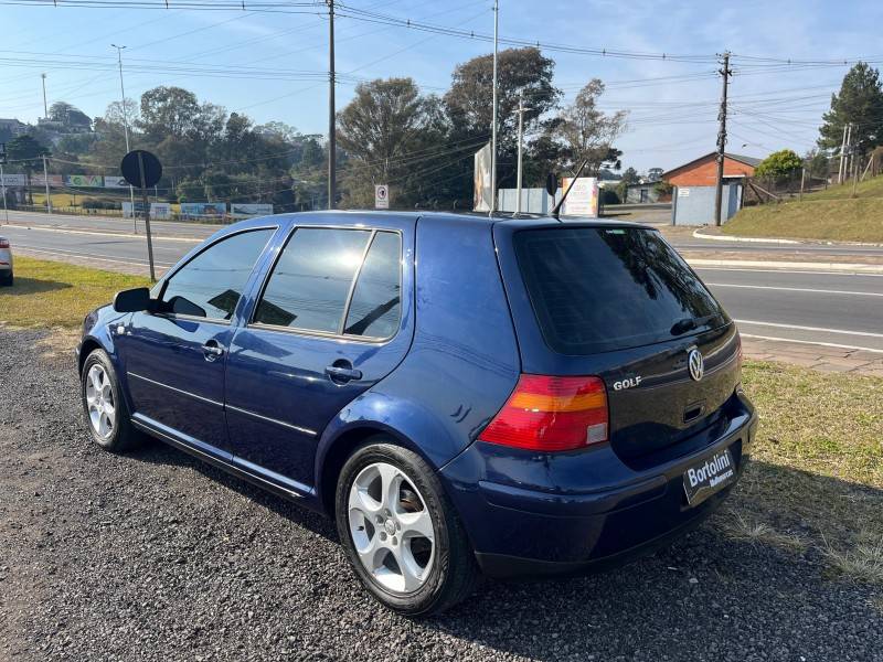 VOLKSWAGEN - GOLF - 2001/2002 - Azul - R$ 27.900,00