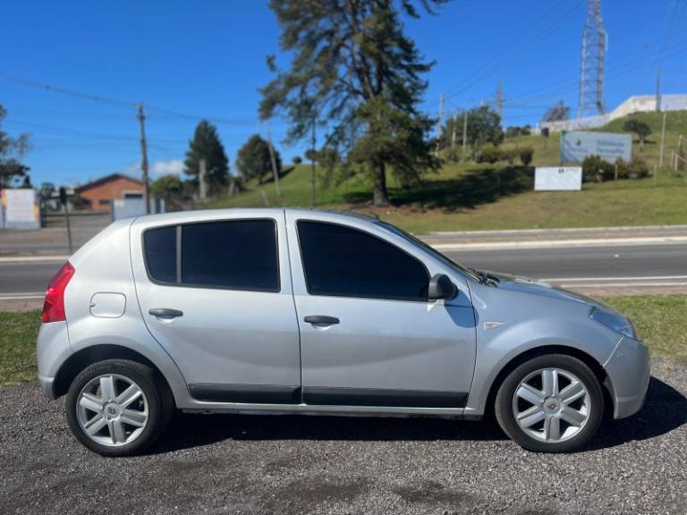 RENAULT - SANDERO - 2010/2011 - Prata - R$ 30.900,00