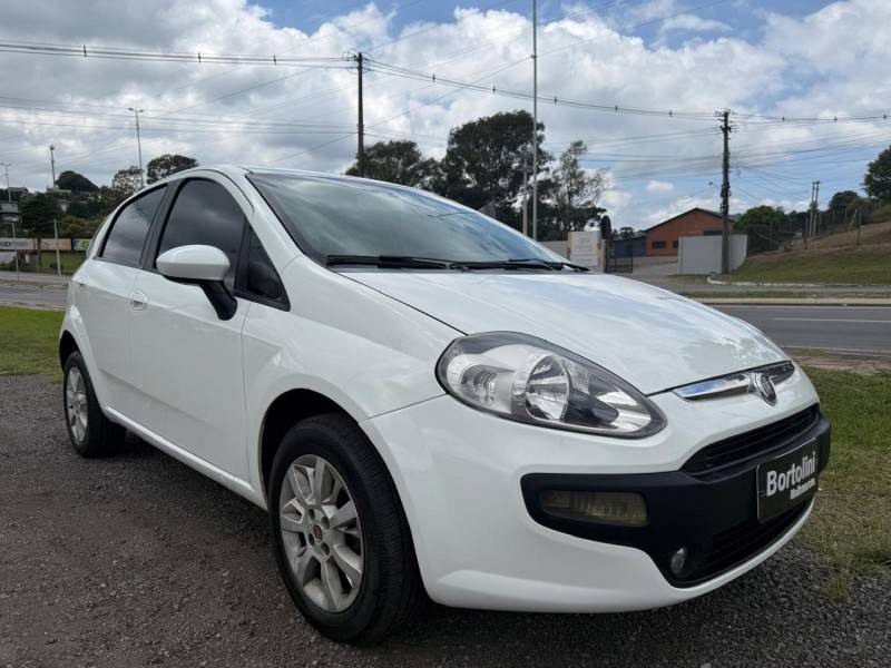 FIAT - PUNTO - 2012/2013 - Branca - R$ 41.900,00