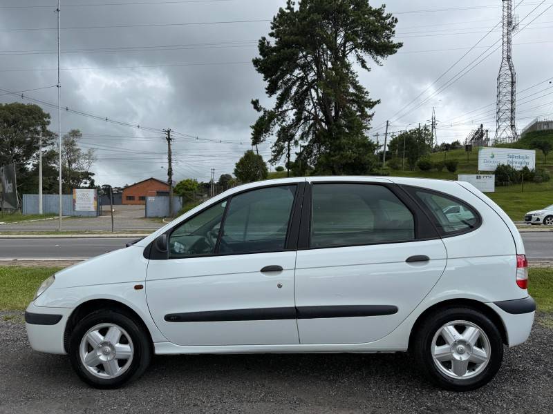 RENAULT - SCÉNIC - 2001/2001 - Branca - R$ 14.900,00