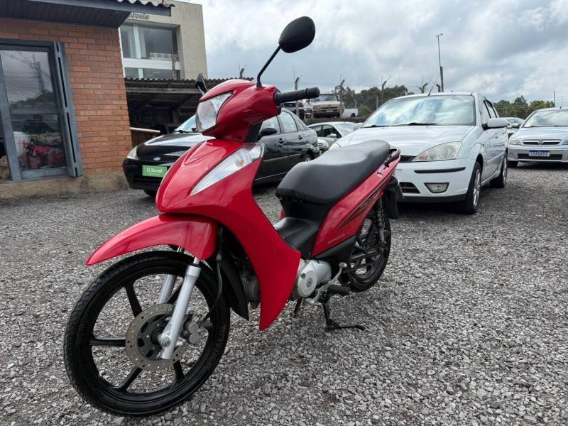 HONDA - BIZ 125 - 2016/2016 - Vermelha - R$ 13.900,00