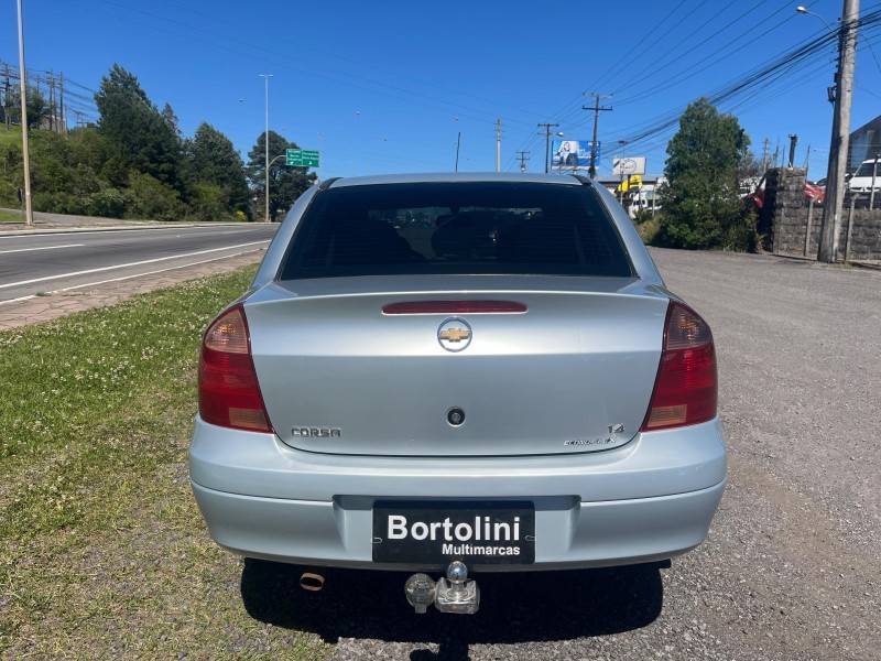 CHEVROLET - CORSA - 2007/2008 - Prata - R$ 27.900,00