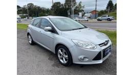 FORD - FOCUS - 2014/2015 - Prata - R$ 53.900,00