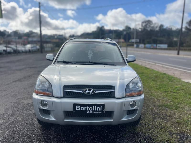 HYUNDAI - TUCSON - 2011/2012 - Prata - R$ 42.900,00