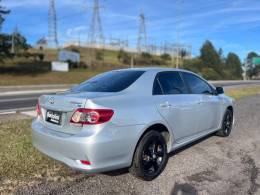 TOYOTA - COROLLA - 2011/2012 - Prata - R$ 61.900,00