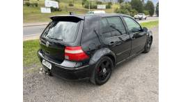 VOLKSWAGEN - GOLF - 2004/2005 - Preta - R$ 31.900,00