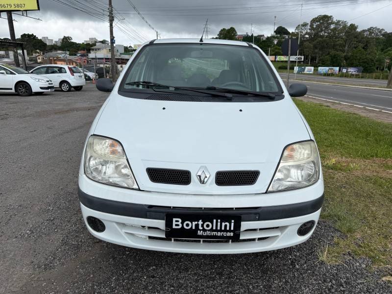 RENAULT - SCÉNIC - 2001/2001 - Branca - R$ 14.900,00