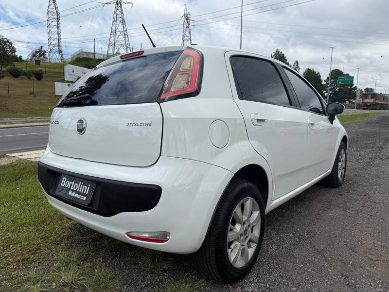 FIAT - PUNTO - 2012/2013 - Branca - R$ 41.900,00