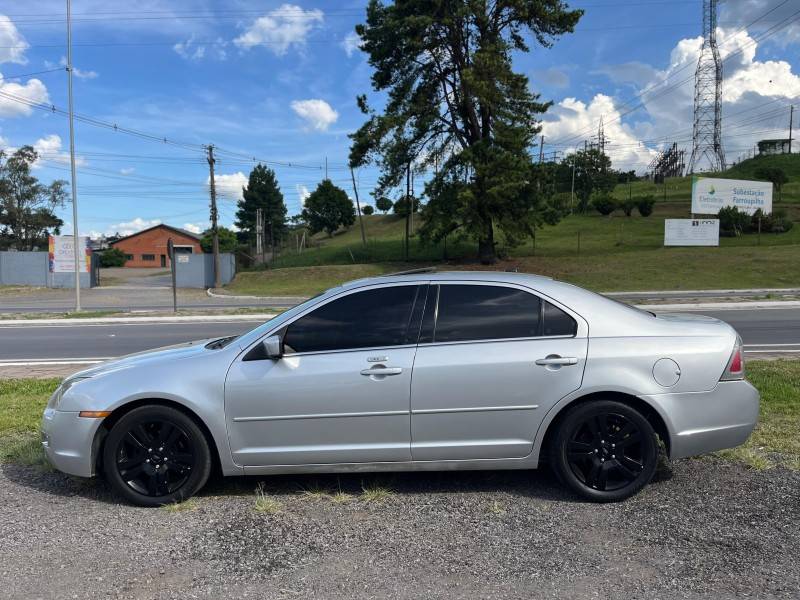 FORD - FUSION - 2008/2009 - Prata - R$ 33.900,00