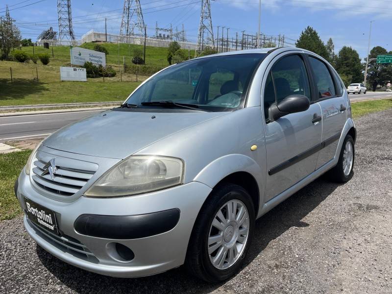 CITROËN - C3 - 2005/2005 - Prata - R$ 18.900,00
