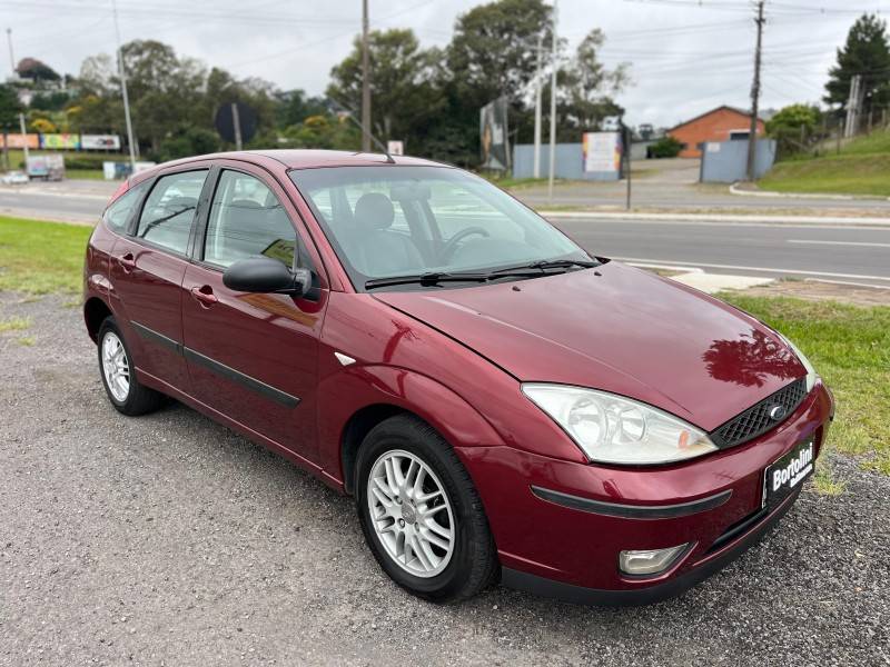 FORD - FOCUS - 2008/2008 - Vermelha - R$ 25.900,00