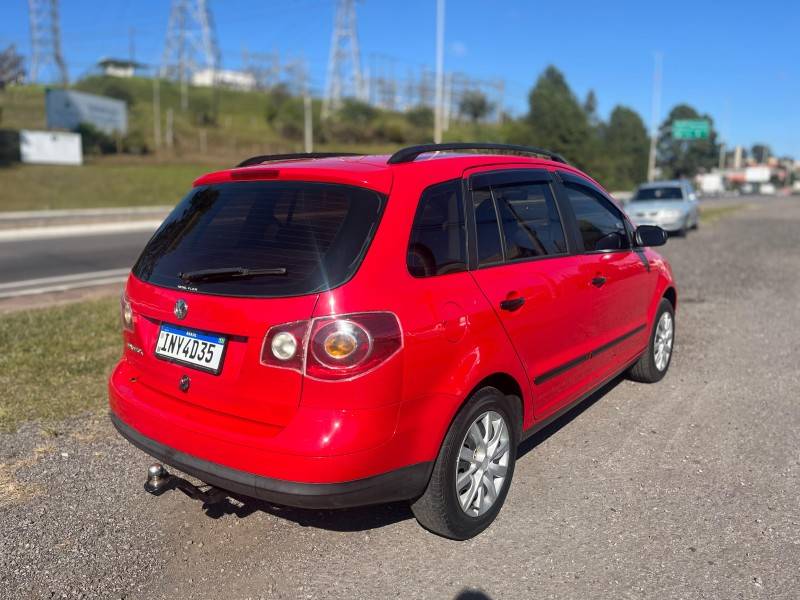 VOLKSWAGEN - SPACEFOX - 2007/2008 - Vermelha - R$ 32.900,00