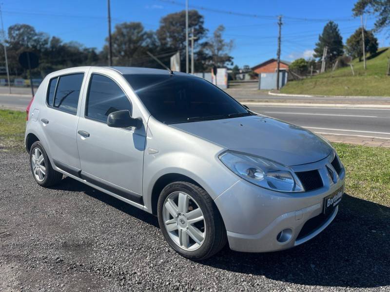 RENAULT - SANDERO - 2010/2011 - Prata - R$ 30.900,00