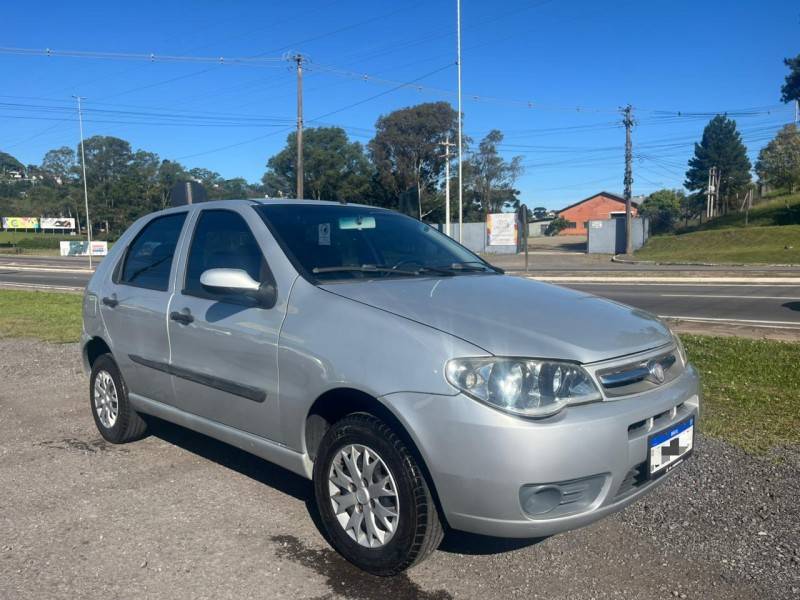 FIAT - PALIO - 2011/2012 - Prata - R$ 27.900,00
