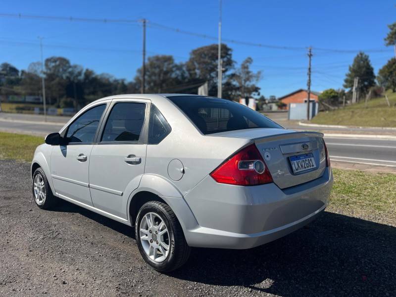 FORD - FIESTA - 2009/2009 - Prata - R$ 28.900,00