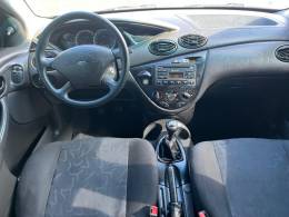 FORD - FOCUS - 2008/2008 - Prata - R$ 25.900,00