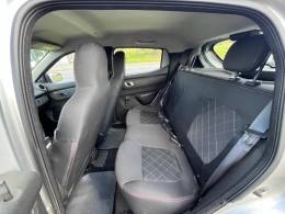 RENAULT - KWID - 2017/2018 - Prata - R$ 42.000,00