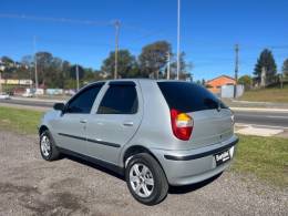 FIAT - PALIO - 2003/2003 - Prata - R$ 18.500,00
