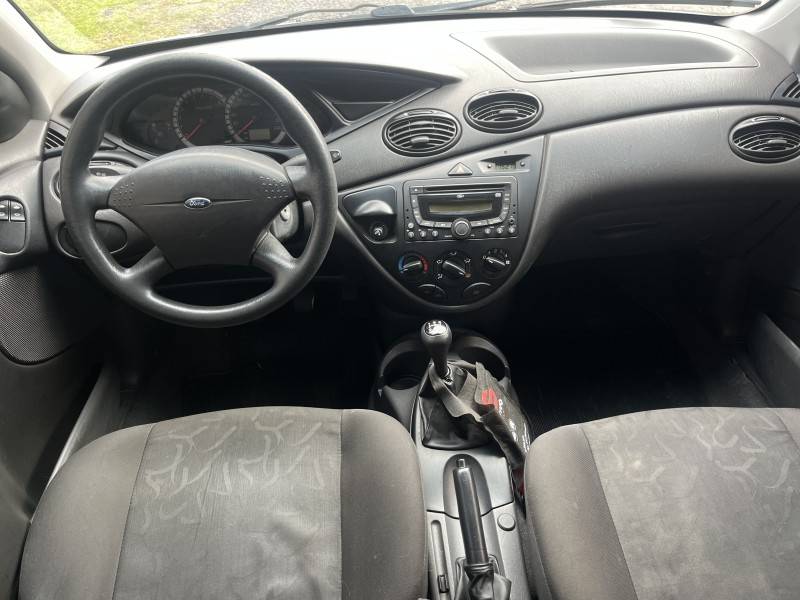 FORD - FOCUS - 2009/2009 - Prata - R$ 27.900,00