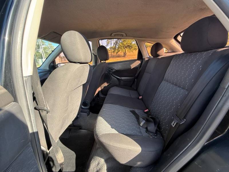 FORD - FOCUS - 2006/2006 - Preta - R$ 21.900,00