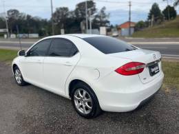 JAC - J5 - 2012/2013 - Branca - R$ 24.900,00