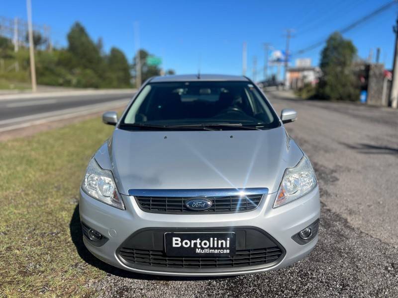 FORD - FOCUS - 2013/2013 - Prata - R$ 43.900,00