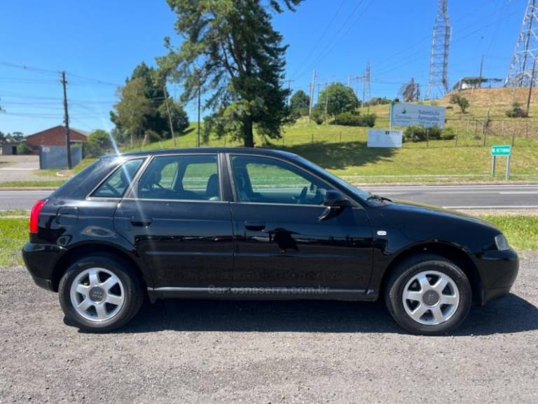 AUDI - A3 - 2002/2003 - Preta - R$ 20.900,00