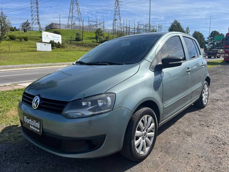 VOLKSWAGEN - FOX - 2010/2011 - Cinza - R$ 29.900,00