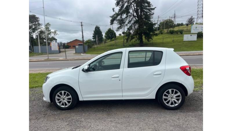 RENAULT - SANDERO - 2018/2019 - Branca - R$ 39.900,00