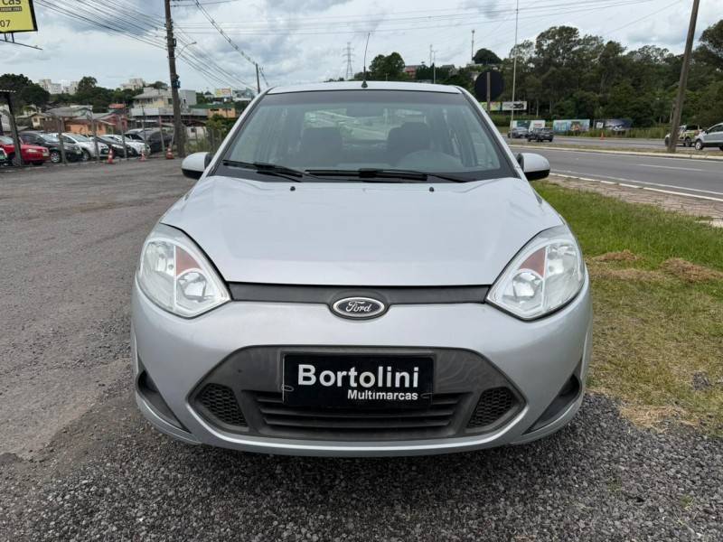 FORD - FIESTA - 2013/2014 - Prata - R$ 36.900,00