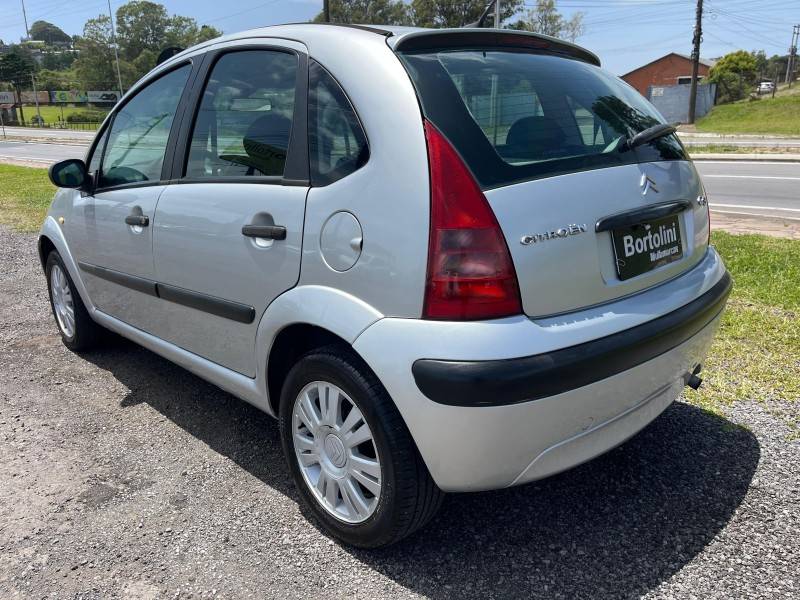 CITROËN - C3 - 2005/2005 - Prata - R$ 18.900,00