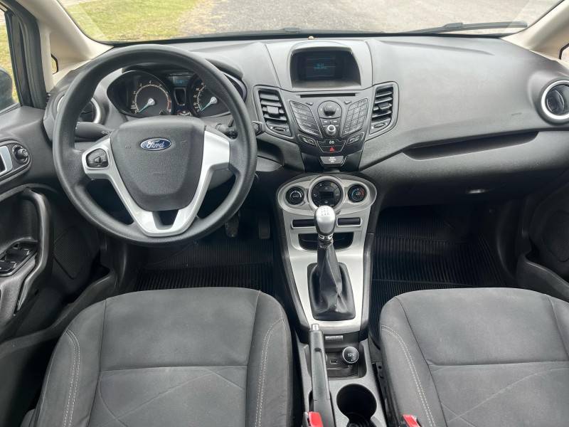 FORD - FIESTA - 2014/2014 - Preta - R$ 42.900,00
