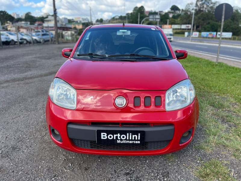 FIAT - UNO - 2011/2012 - Vermelha - R$ 31.000,00