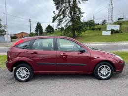 FORD - FOCUS - 2008/2008 - Vermelha - R$ 25.900,00